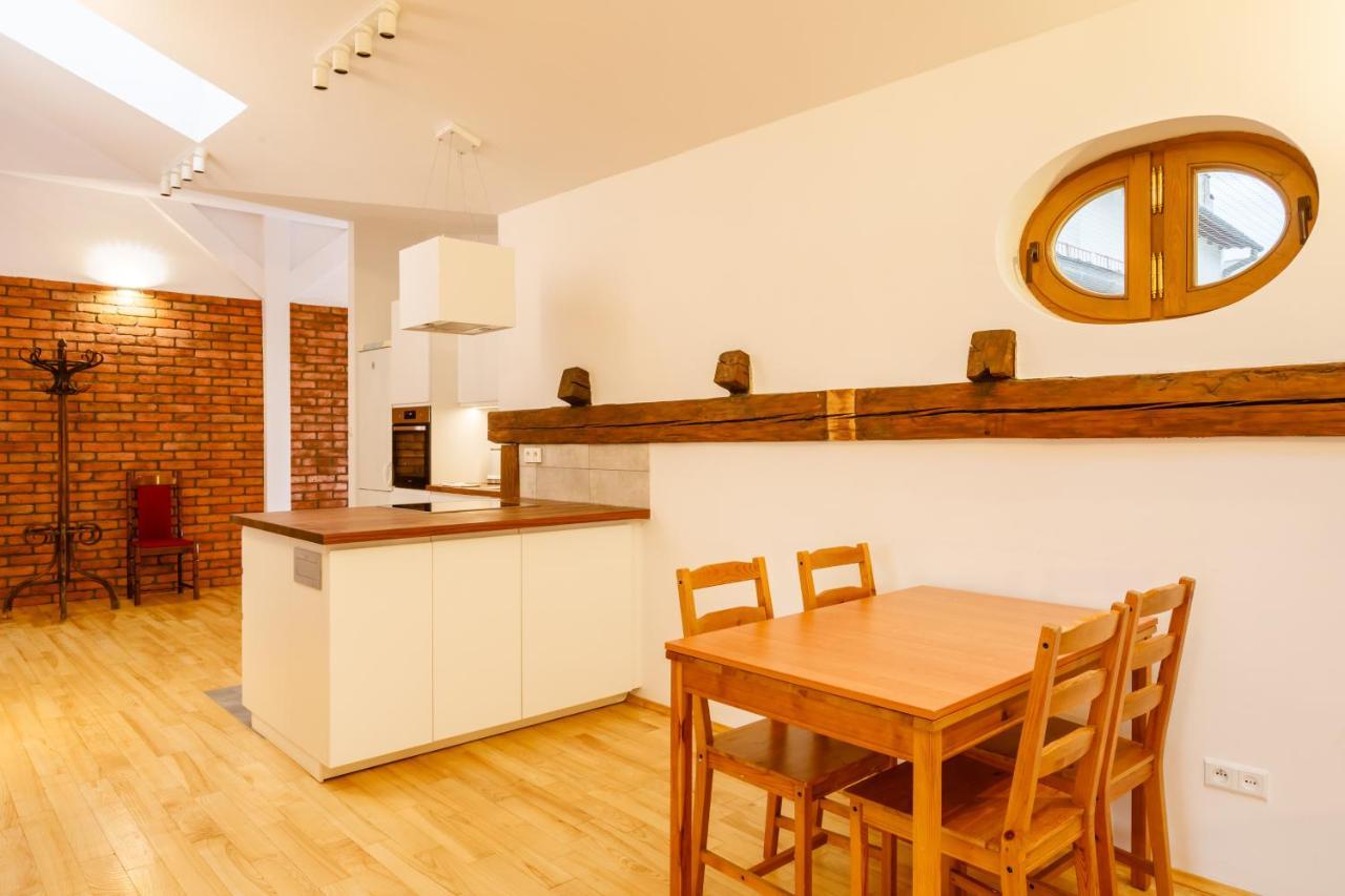 Ok Main Square Apartments Krakow Ngoại thất bức ảnh